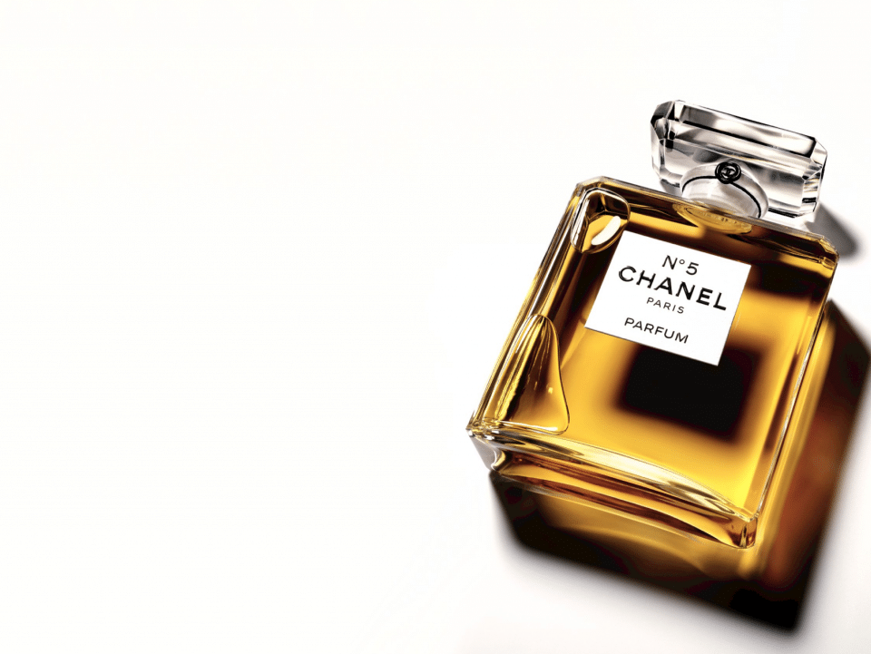 Εμφιαλωμένο νερό Chanel |  η προστιθέμενη αξία πολυτελείας