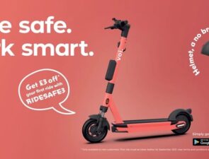 Voi | Οι μετακινήσεις με E-Scooter μπορούν να αυξήσουν τη χρήση των ΜΜΜ 