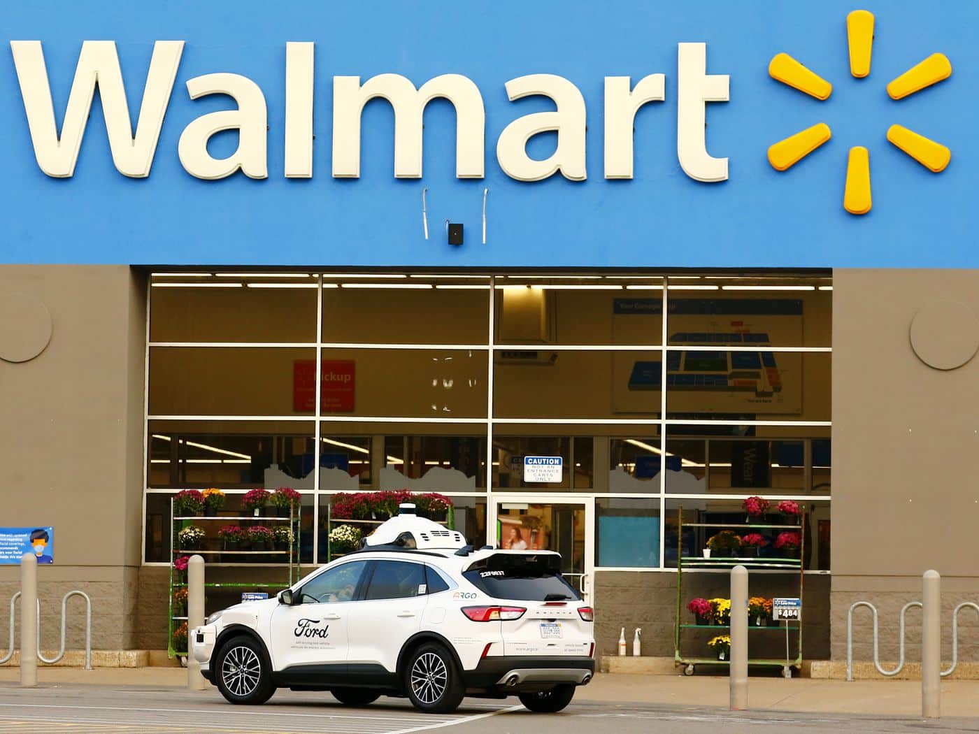 Το Walmart συνεργάζεται με τη Ford λανσάροντας μία υπηρεσία αυτόνομης παράδοσης 