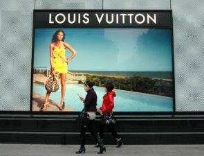 Μπορεί το luxury retail να αντέξει σε περιόδους κρίσης;