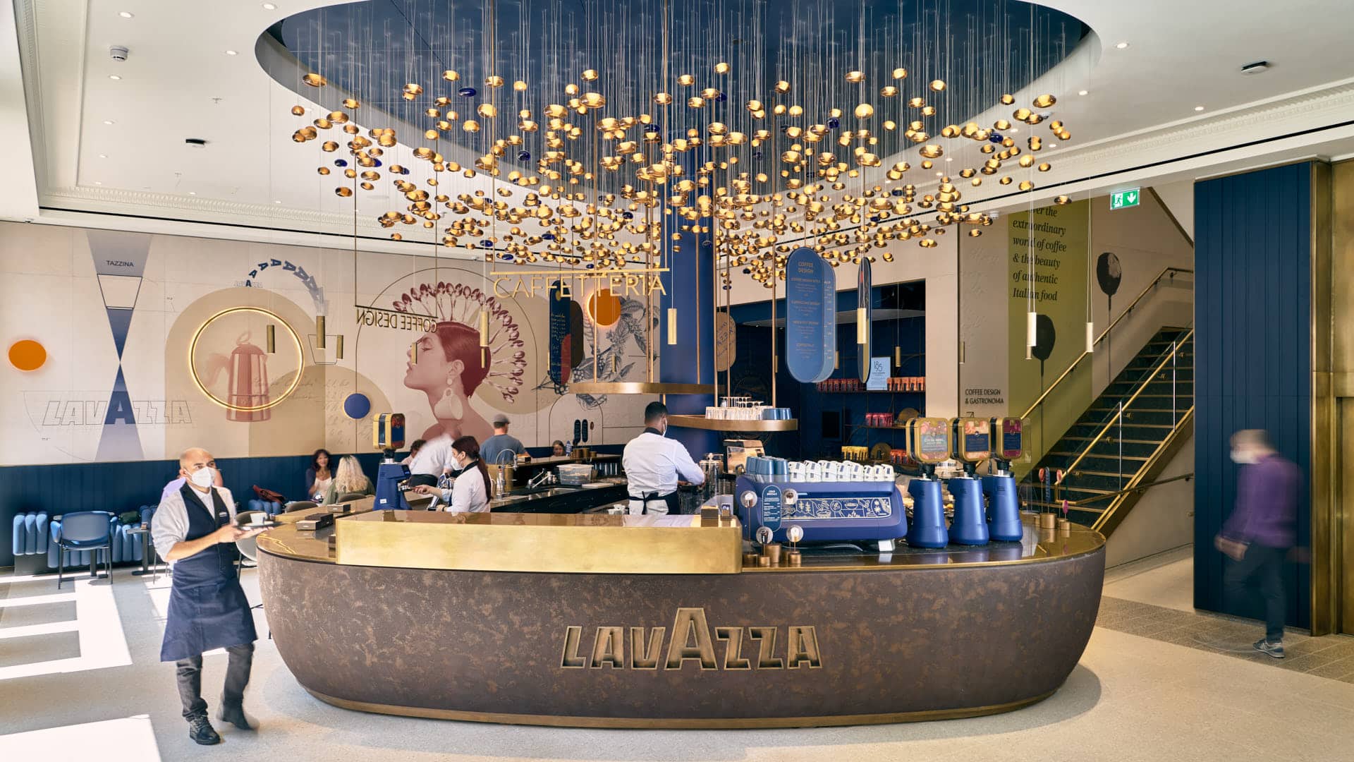 Η Lavazza επενδύει στα φυσικά καταστήματα