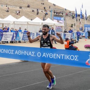 Ο Κωνσταντίνος Γκελαούζος, «Πρεσβευτής» του Arla PROTEIN, ξεπέρασε τον εαυτό του στον Αυθεντικό Μαραθώνιο της Αθήνας 2021