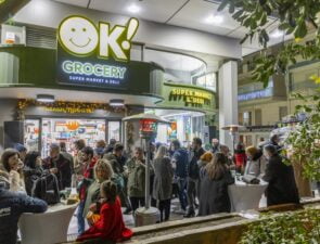 Ο Βασίλης Καλλίδης στην Θεσσαλονίκη για το Christmas Party της καμπάνιας &#8220;OK Grocery Delicious Christmas&#8221; που υπογράφει η Fourletter