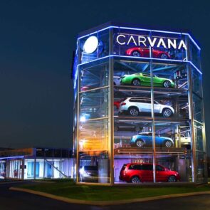 Η Carvana παρουσιάζει έναν ακόμα αυτόματο πωλητή αυτοκινήτων