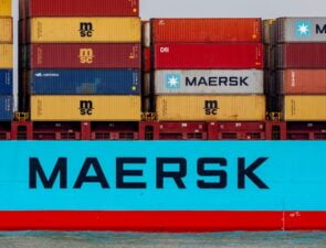 Η Maersk θα διαχειρίζεται τις θαλάσσιες και αεροπορικές μεταφορές της Unilever