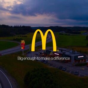 Τα McDonald&#8217;s προετοιμάζονται για παγκόσμια εταιρική αναδιάρθρωση