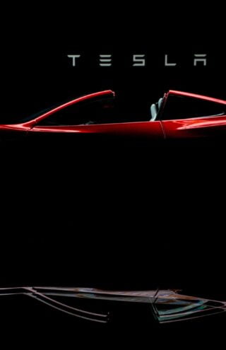Στα αυτο-οδηγούμενα Tesla θα υπάρχει επιλογή να μπορούν να οδηγούν πιο επιθετικά