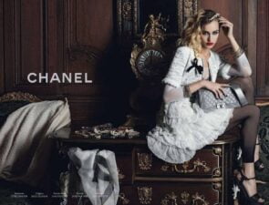 Η Chanel ακριβαίνει τις τσάντες της;