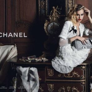 Η Chanel ακριβαίνει τις τσάντες της;