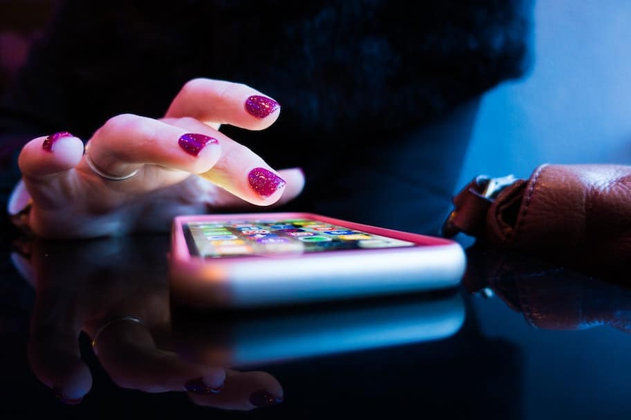 Τα ακριβά smartphones των Eλλήνων και ο νέος Κινέζος παίκτης στην αγορά