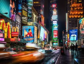 Έρευνα | Τα brands θα συνεχίσουν να διαφημίζονται και το 2023