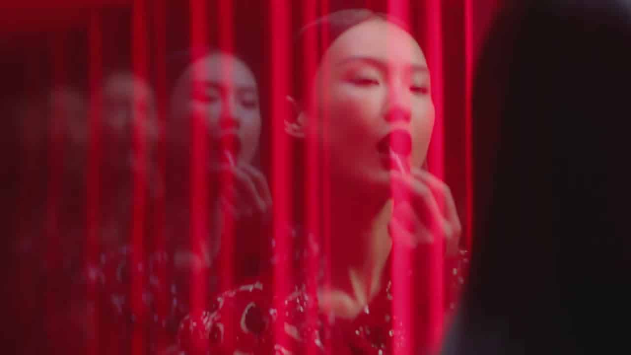 Chanel, Armani, Valentino και άλλα beauty brands στρέφονται στις επαναγεμιζόμενες συσκευασίες καλλυντικών