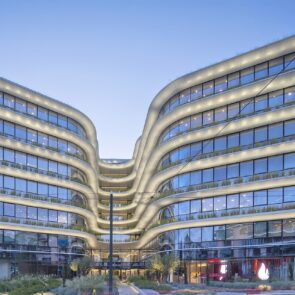 H Noval Property του ομίλου Βιοχάλκο αλλάζει την όψη της Αθήνας