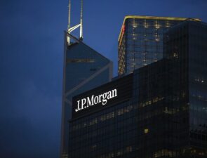 Αντιδράσεις από υπαλλήλους της JP Morgan για τους ελέγχους παρουσίας στο γραφείο