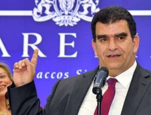 Ανδρέας Καρέλιας, ο άνθρωπος των ρεκόρ και των μπόνους της μεγαλύτερης ελληνικής καπνοβιομηχανίας