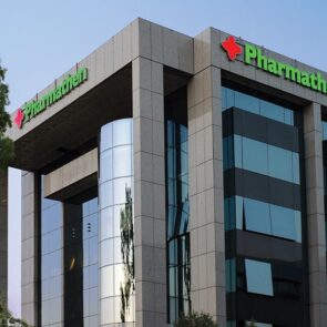 Pharmathen | Η φαρμακοβιομηχανία που γεννήθηκε από ένα φαρμακείο στη Δεριγνύ