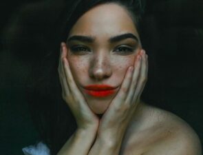Η Ogilvy απορρίπτει influencers που ρετουσάρουν τις φωτό τους