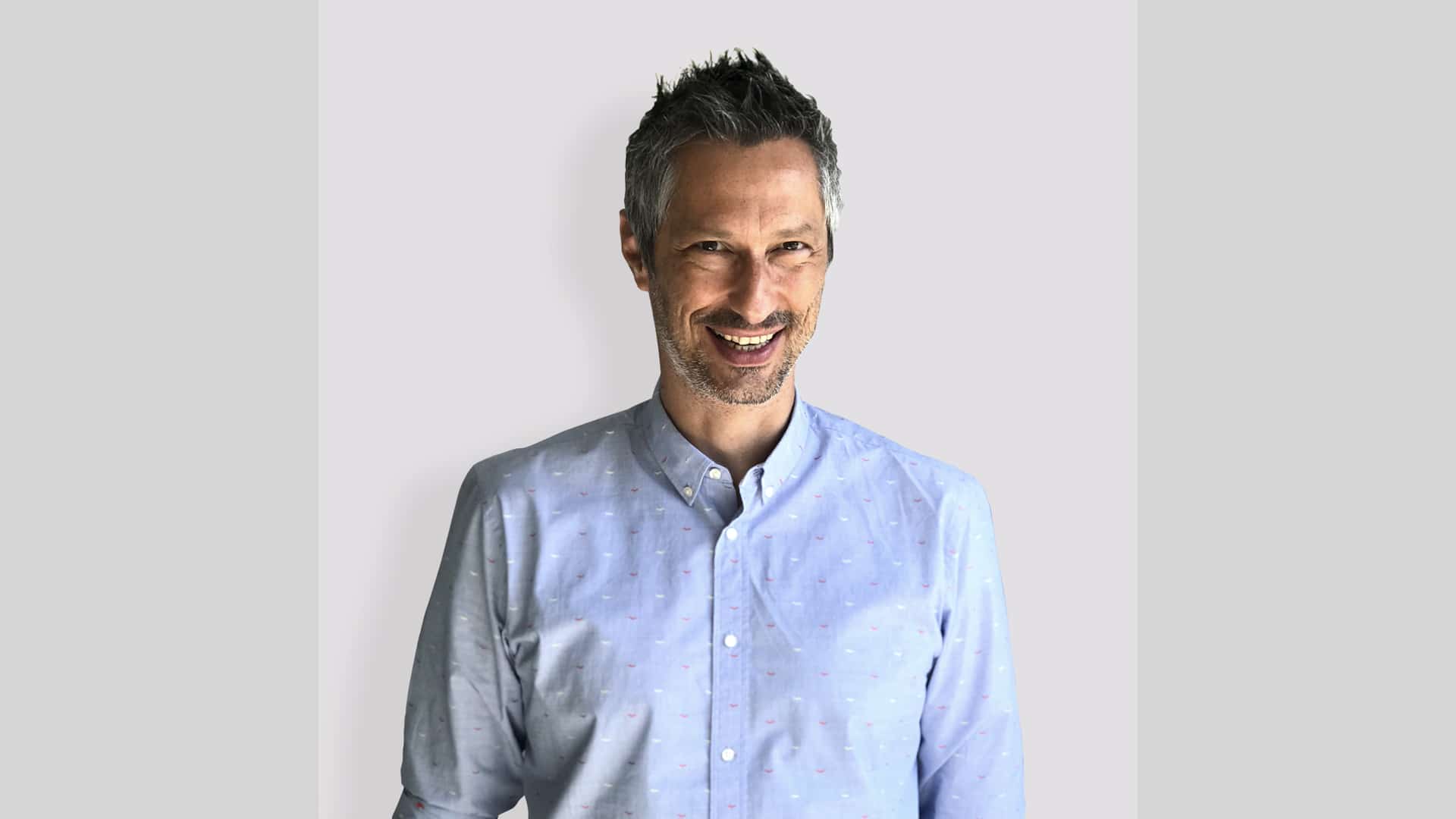 Πάνος Σαμπράκος Chief Creative Officer-Ogilvy | &#8220;Δημιουργικός είναι κάποιος που παρατηρεί τους ανθρώπους&#8221;