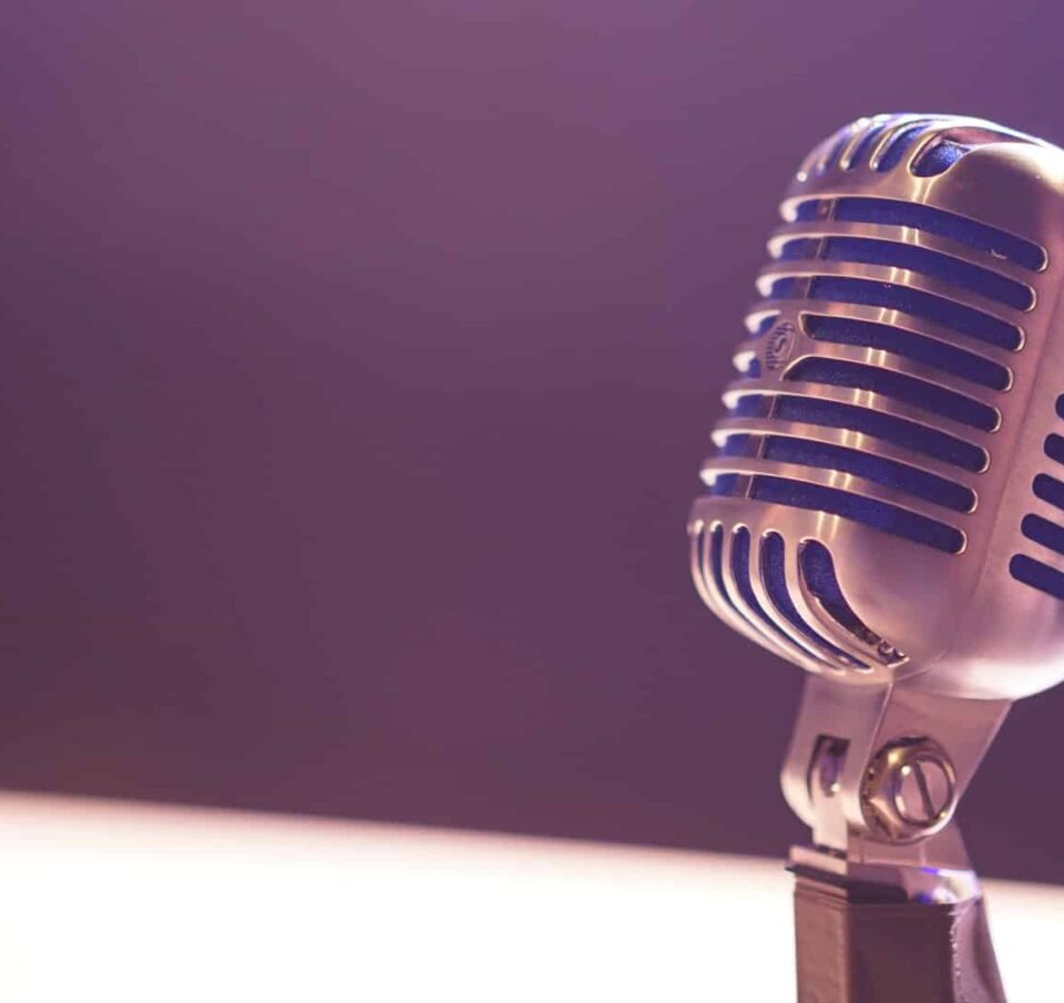 Tα podcasts εμπνέουν τηλεοπτικές σειρές και εξελίσσονται