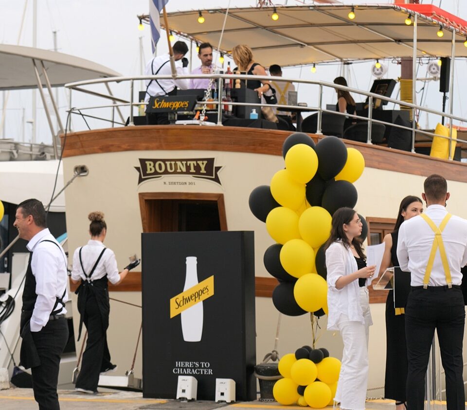 Το Schweppes δίνει χαρακτήρα στο ελληνικό καλοκαίρι