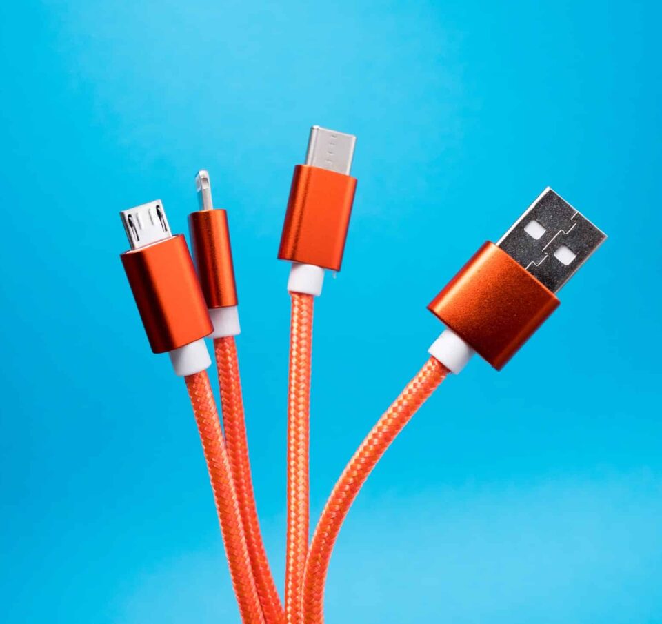 Η Ευρωπαϊκή Ένωση ζητά έναν κοινό φορτιστή για όλες τις συσκευές