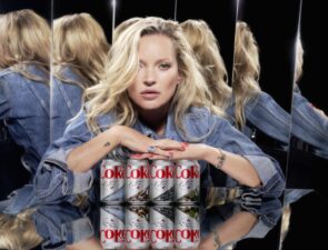 Πώς η συνεργασία της Diet Coke και Kate Moss ενισχύει την πιστότητα του κοινού της