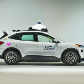 Η Ford και η Volkswagen σβήνουν τις μηχανές των robocars τους