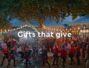 Τα Marks &#038; Spencer εστιάζουν την καμπάνια τους στην δύναμη του community