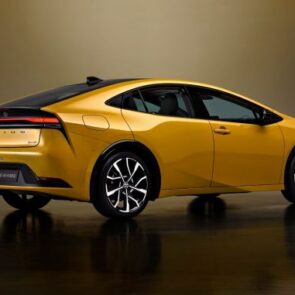 Γιατί η Toyota επανέκδοσε το υβριδικό Prius
