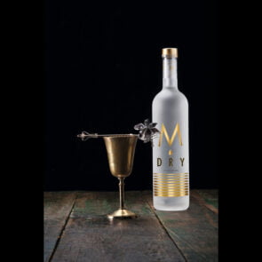 M DRY Mastiha: Η πρώτη Dry Μαστίχα βρίσκεται στο γιορτινό καλάθι των Cellier