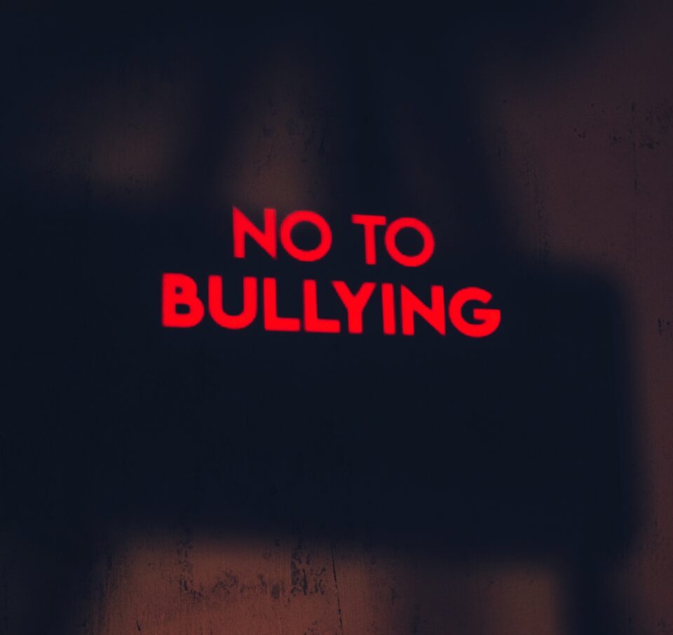 Πώς οι Gen Z-ers βάζουν τέλος στο εργασιακό bullying
