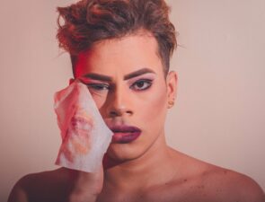 Έφτασε η εποχή της genderless μόδας