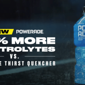 Γιατί η Coca-Cola αποσύρει διαφημίσεις του Powerade;