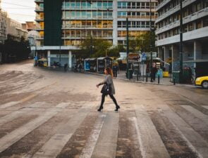Πώς ανατρέπεται το τοπίο για το λιανεμπόριο στην Αθήνα και σε όλη την Ελλάδα