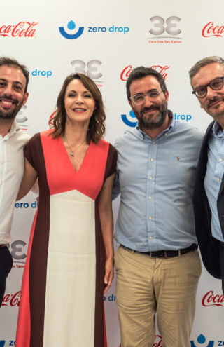 Η Coca-Cola στην Ελλάδα παρουσίασε το πρόγραμμα προστασίας υδατικών πόρων «Zero Drop», το οποίο εξοικονομεί εκατομμύρια λίτρα νερού στο Ηράκλειο Κρήτης