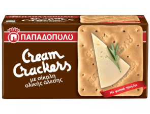 Στην καλοκαιρινή καμπάνια της Soho Square, τα Cream Crackers Παπαδοπούλου χωράνε σε κάθε στιγμή