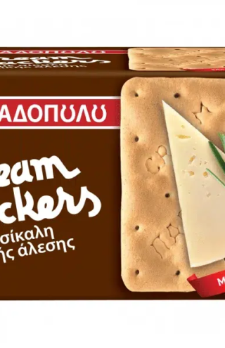 Στην καλοκαιρινή καμπάνια της Soho Square, τα Cream Crackers Παπαδοπούλου χωράνε σε κάθε στιγμή