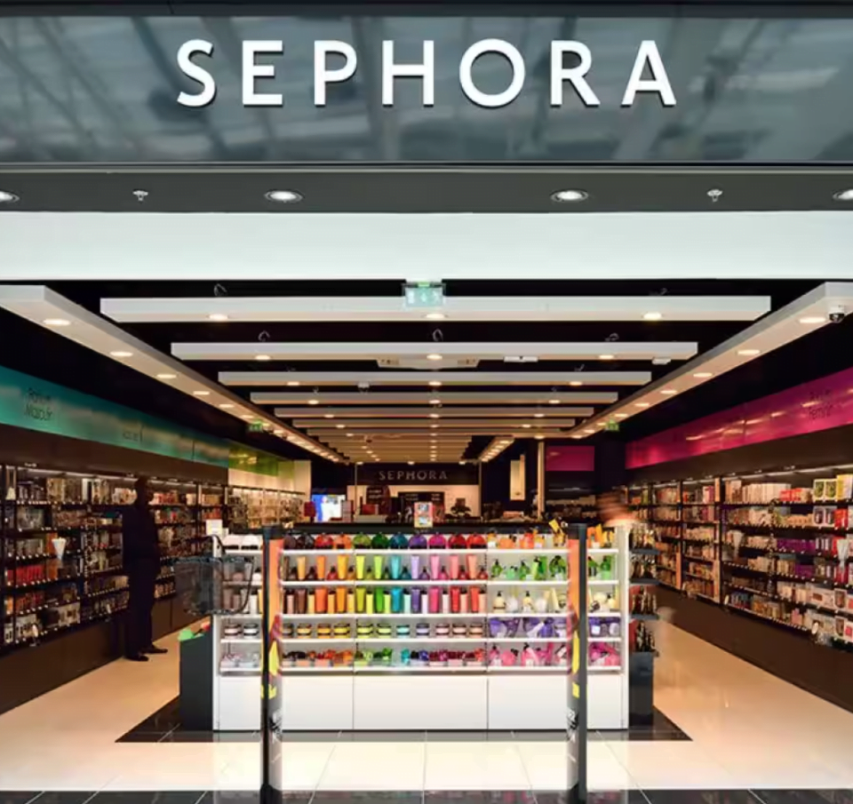 Sephora Greece: Πωλήσεις 115,23 εκατ. ευρώ και 31 καταστήματα για το premium beauty