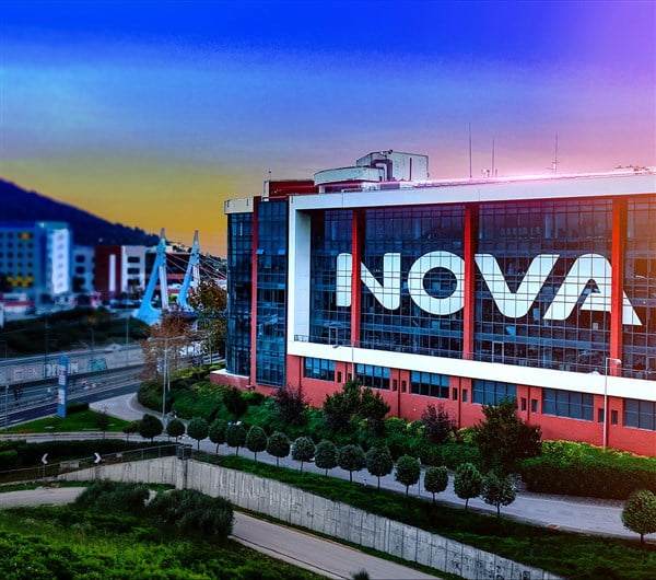 Nova: Ανακατατάξεις στην αγορά από την επικείμενη πώλησή της