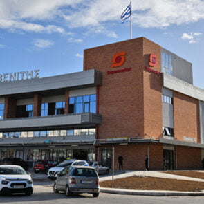 Η Σκλαβενίτης Κύπρου ενσωματώνει τις Υπεραγορές Παπαντωνίου στο δίκτυό της