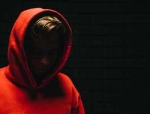 Γιατί σκοπεύουν να παραιτηθούν οι Gen Z-ers και οι Millenials το 2024;