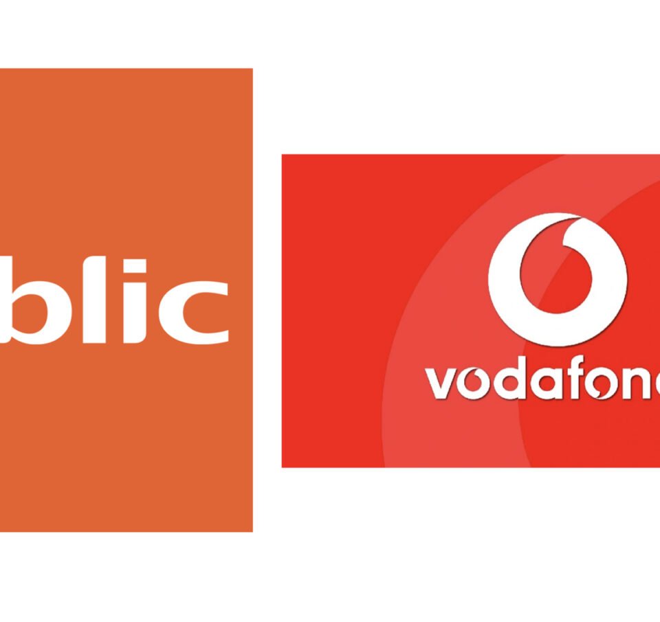 Public και Vodafone back to the future