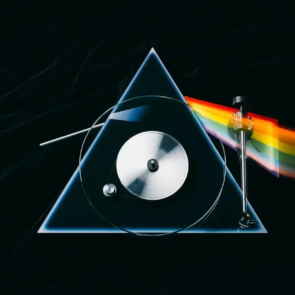 Trending Now: Pink Floyd-Themed Turntable
