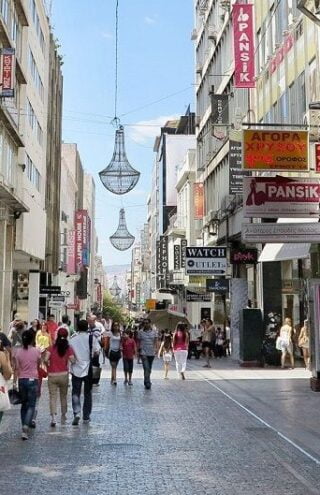 Οδός Ερμού: πολύ ψηλά και φέτος