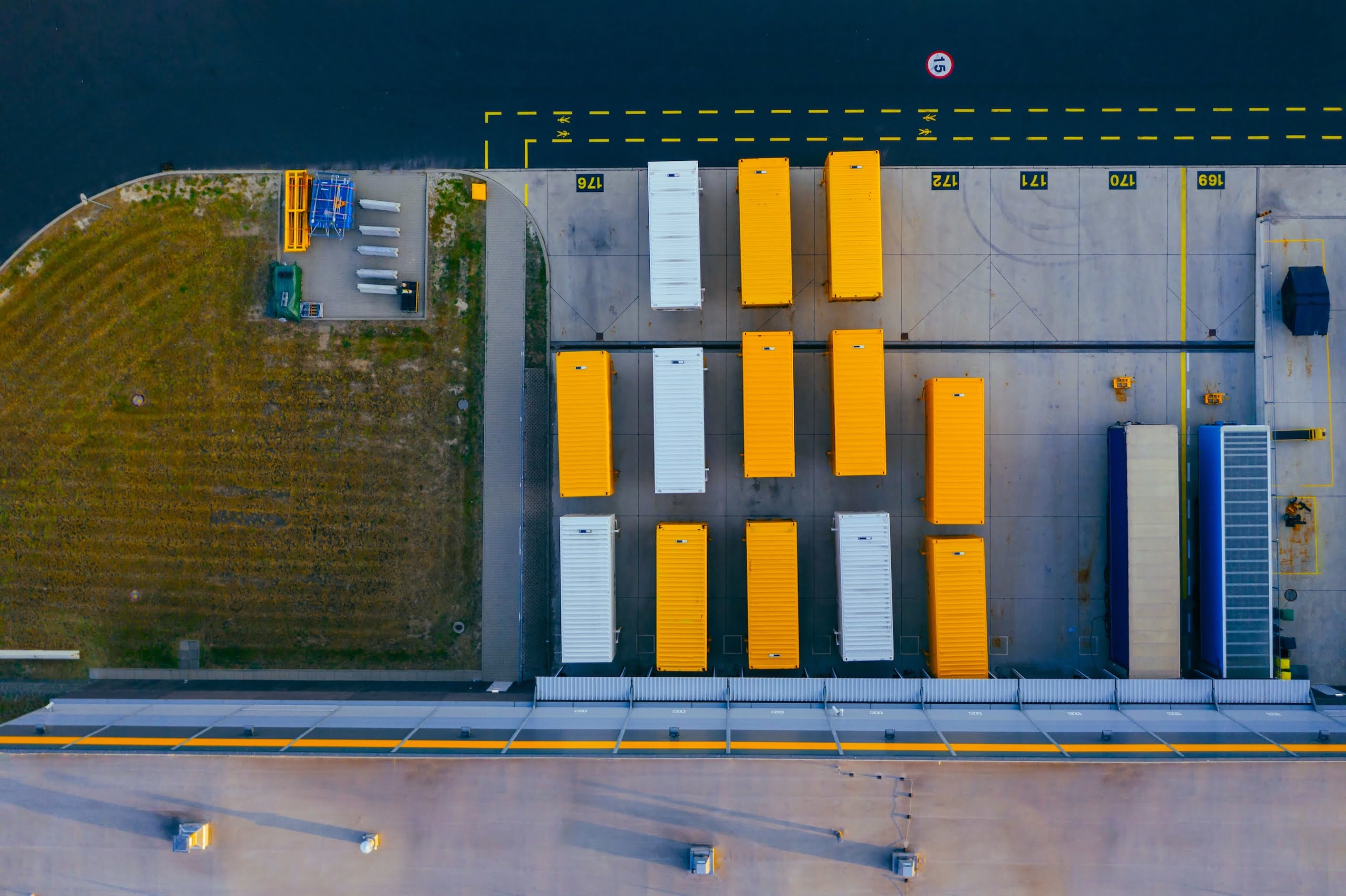 Τι έφερε η Black Friday στην αγορά των logistics και των ακινήτων