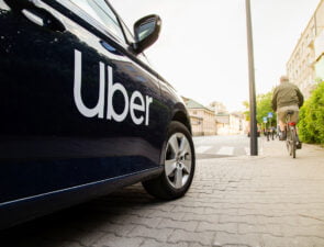Uber: Νοικιάστε το αυτοκίνητό σας από 7 ευρώ στην Ελλάδα