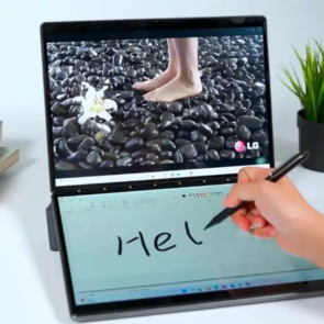 Trending Now: Dual-screen laptop clone puts a tempting price tag on poor design