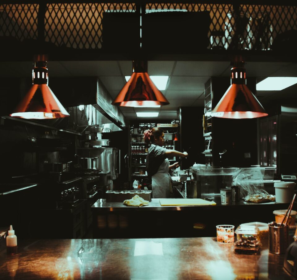&#8220;Ghost Kitchens&#8221;: Μια περαστική τάση ή ένα μόνιμο κομμάτι της εστίασης;