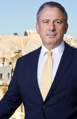 Ανδρέας Αθανασόπουλος: Ποιος είναι ο Mr Success Story που ανέλαβε τον Όμιλο Olympia