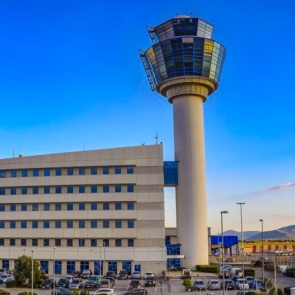 Οι επιπλέον διεθνείς και εσωτερικές πτήσεις «ανεβάζουν» τον τουρισμό